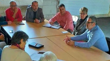 Réunion de travail entre l'agence et les équipes d'un commanditaire culturel